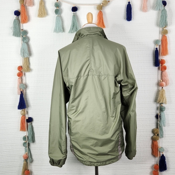 Patagonia Green Windbreaker - Picture 6 of 9